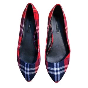 🎉 forever 21 Pointed Toe Plaid Flat Shoe